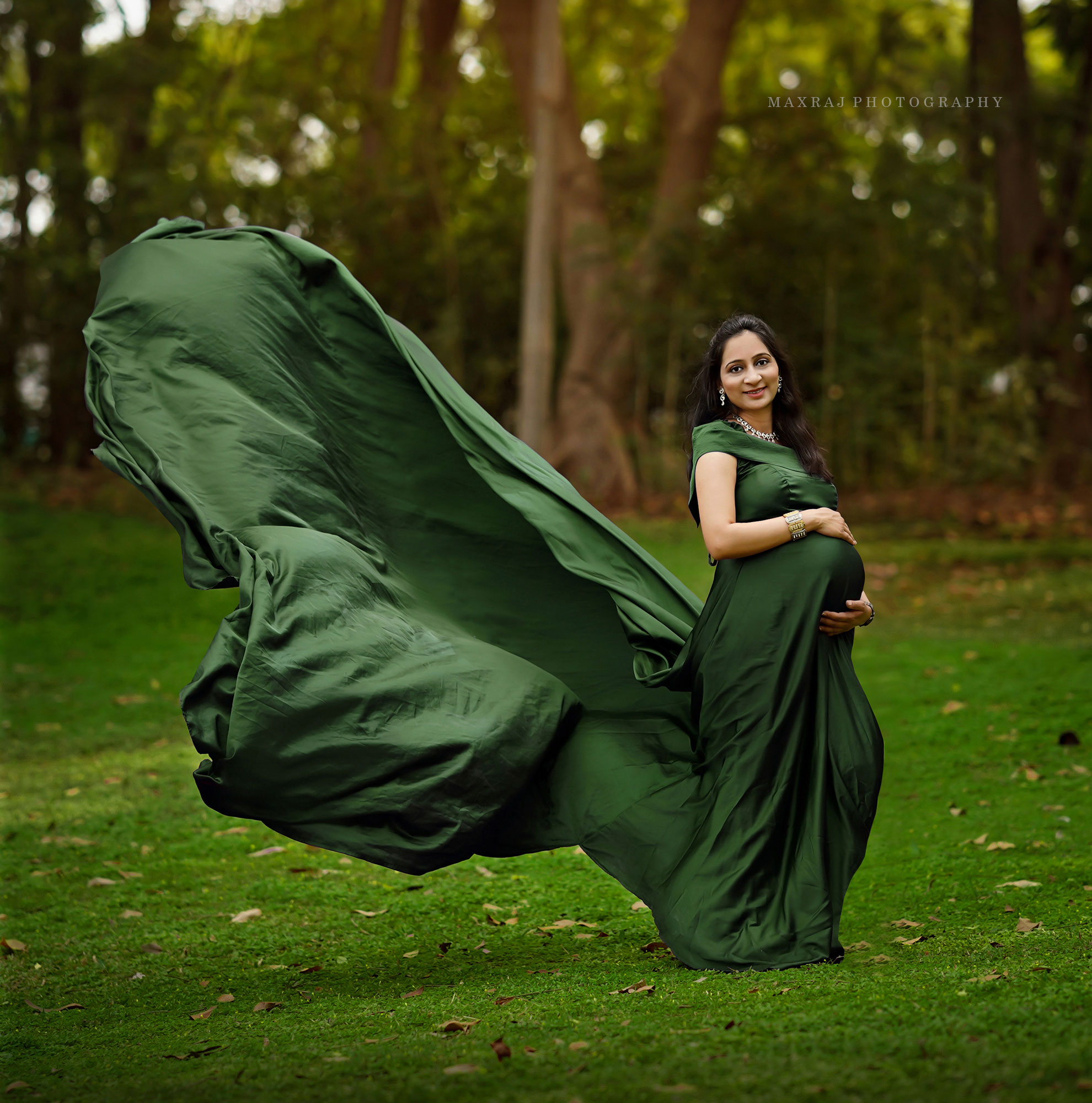 maternity photoshoot ideas, outdoor maternity photoshoot in pune